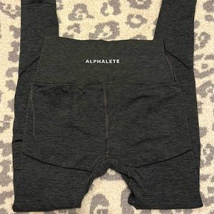 Alphalete leggings - Sold out online !